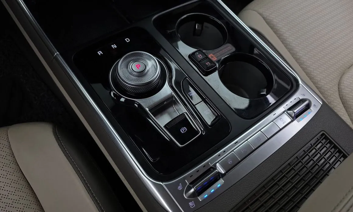 Kia Carnival — фото 10