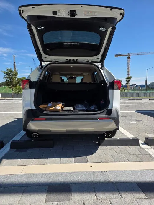 Toyota RAV4 — фото 7