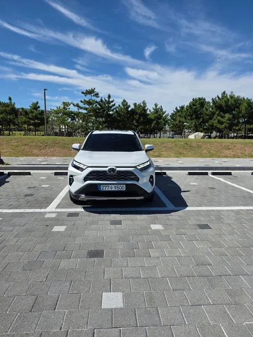 Toyota RAV4 — фото 5