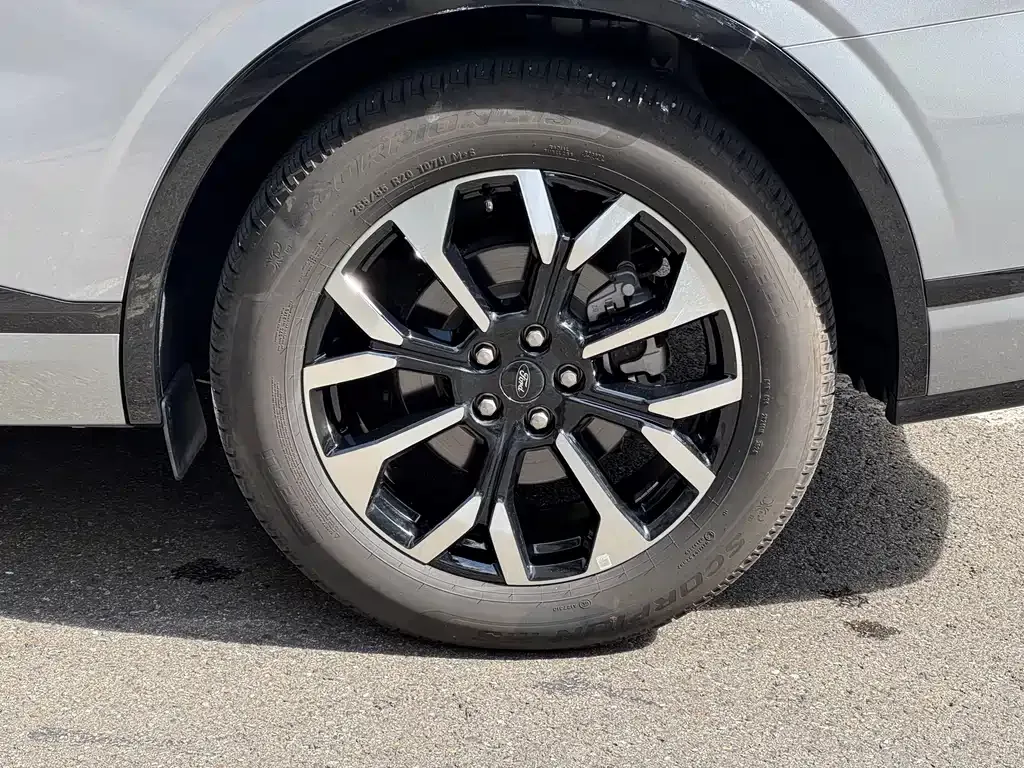 Ford Edge — фото 8