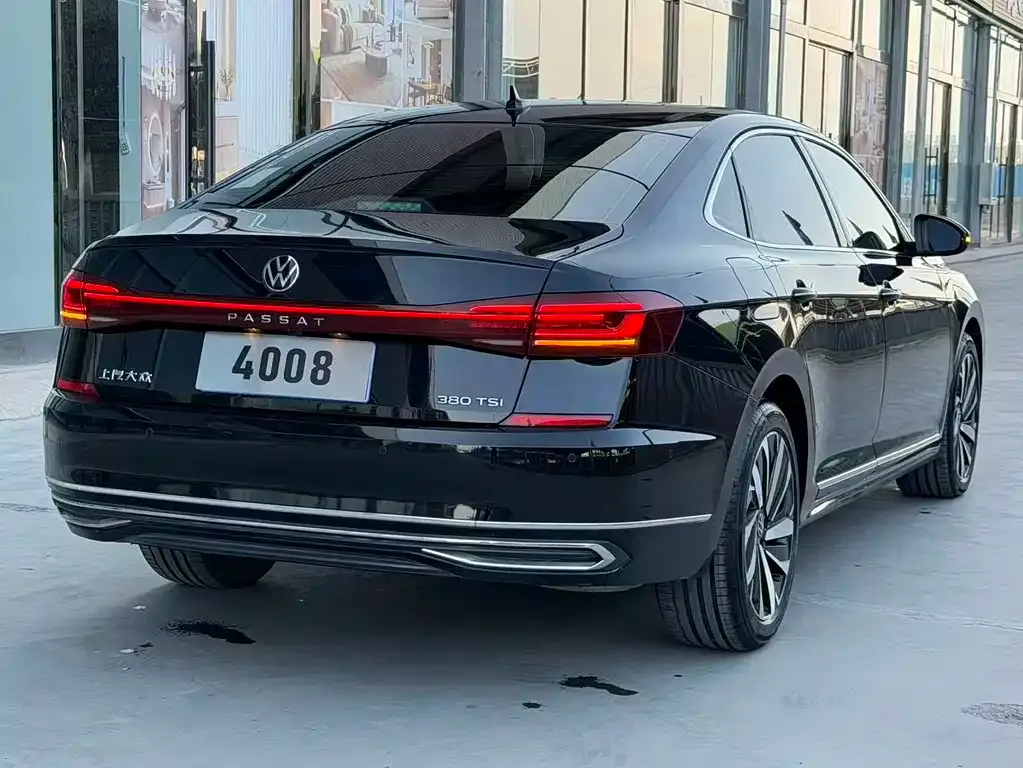 Volkswagen Passat — фото 10