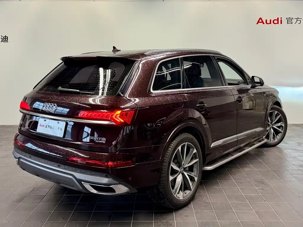 Audi Q7 — фото 5