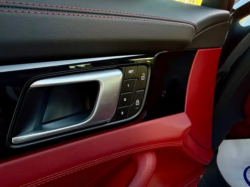Porsche Panamera Hybrid — фото 10