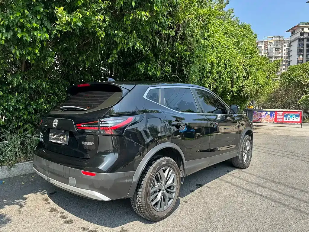 Nissan Qashqai — фото 9