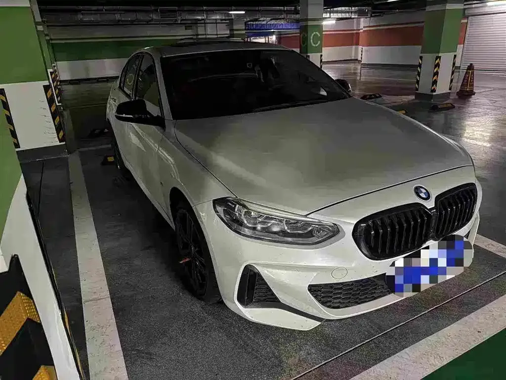 BMW 1 Series — фото 1