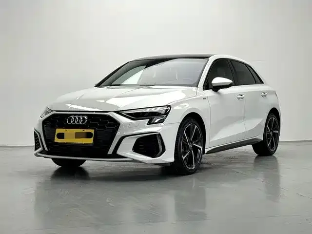 Audi A3 — фото 1