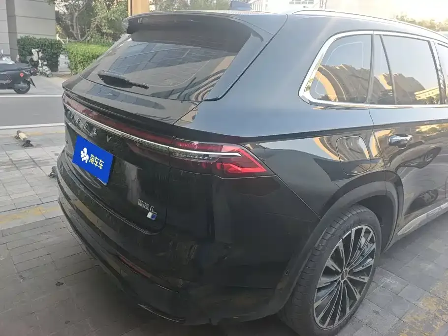 Geely Xingyue L — фото 3