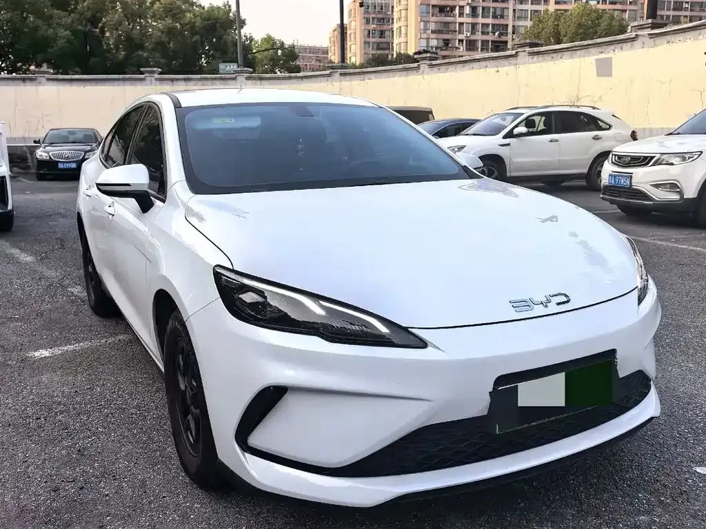 BYD Seal 05 DM-i — фото 7