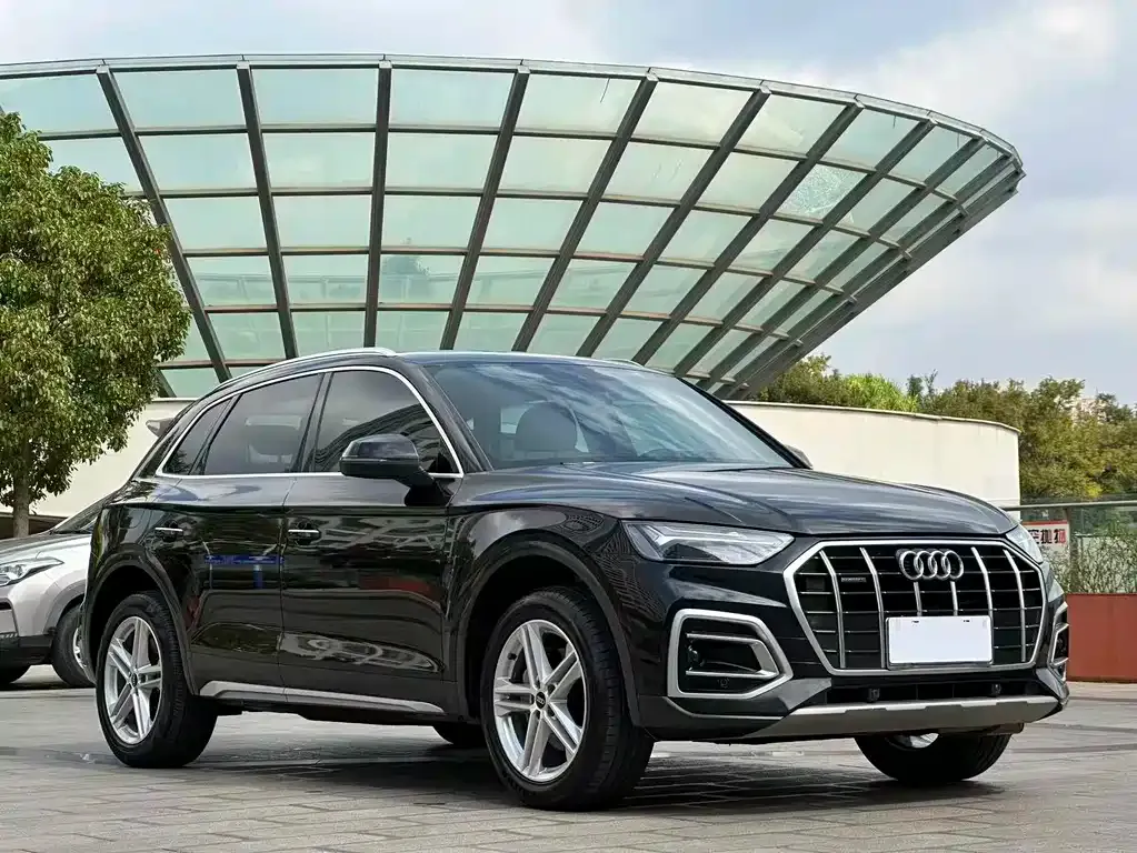 Audi Q5L — фото 5