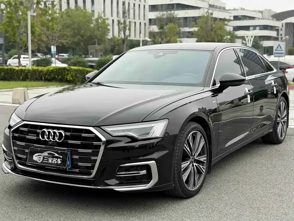 Audi A6L — фото 1