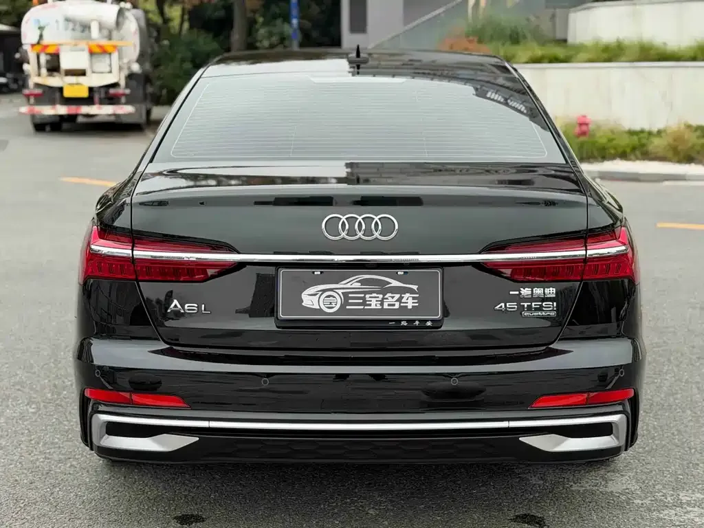 Audi A6L — фото 5