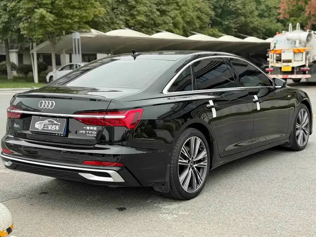 Audi A6L — фото 6
