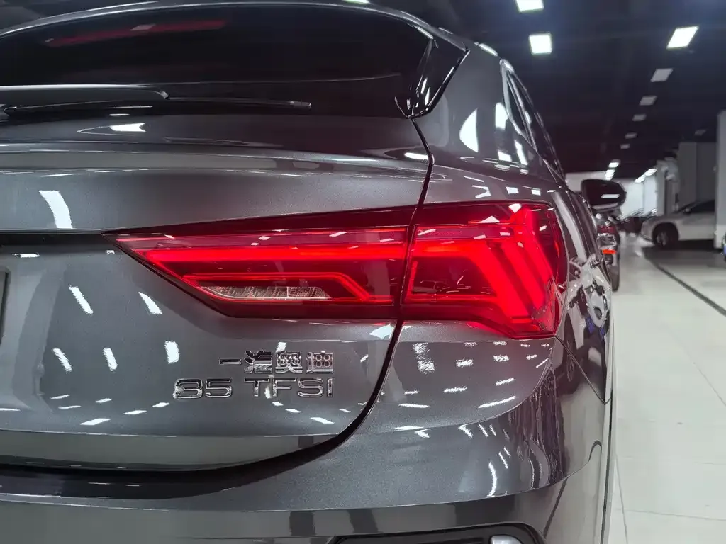 Audi Q3 Sportback — фото 2