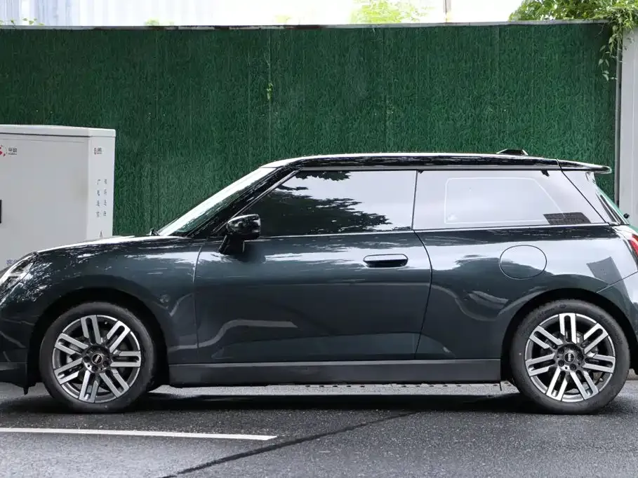 MINI Cooper EV — фото 2
