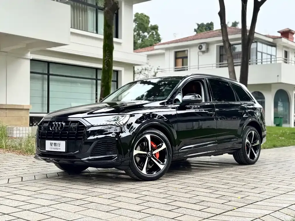 Audi Q7 — фото 1