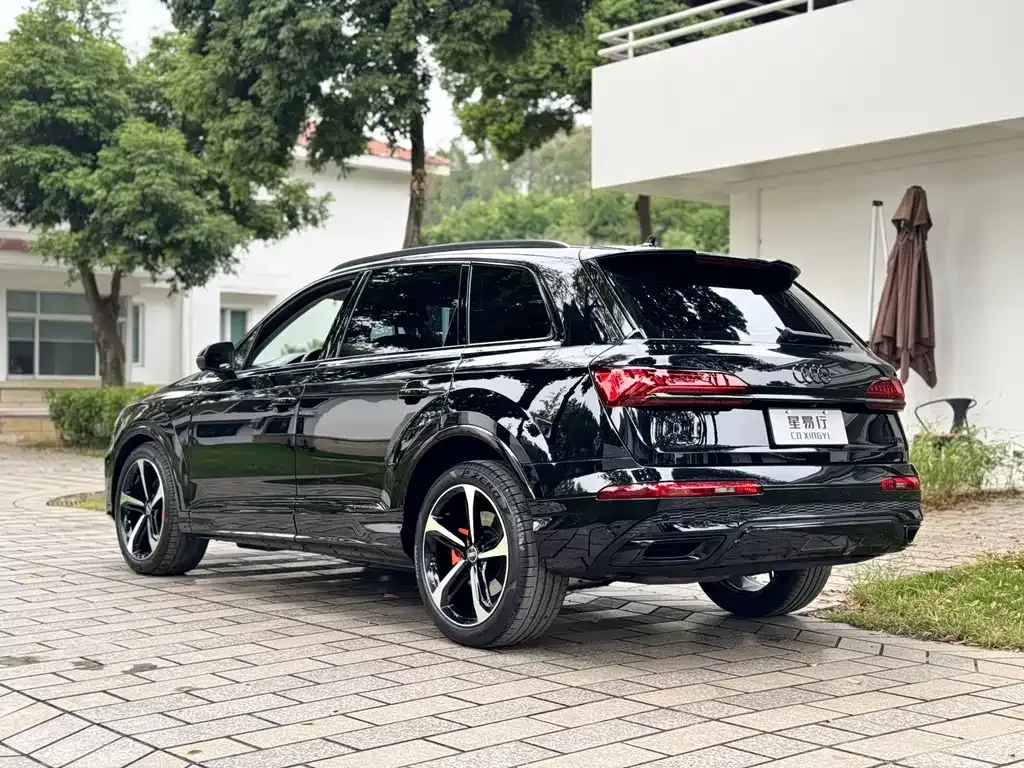 Audi Q7 — фото 4