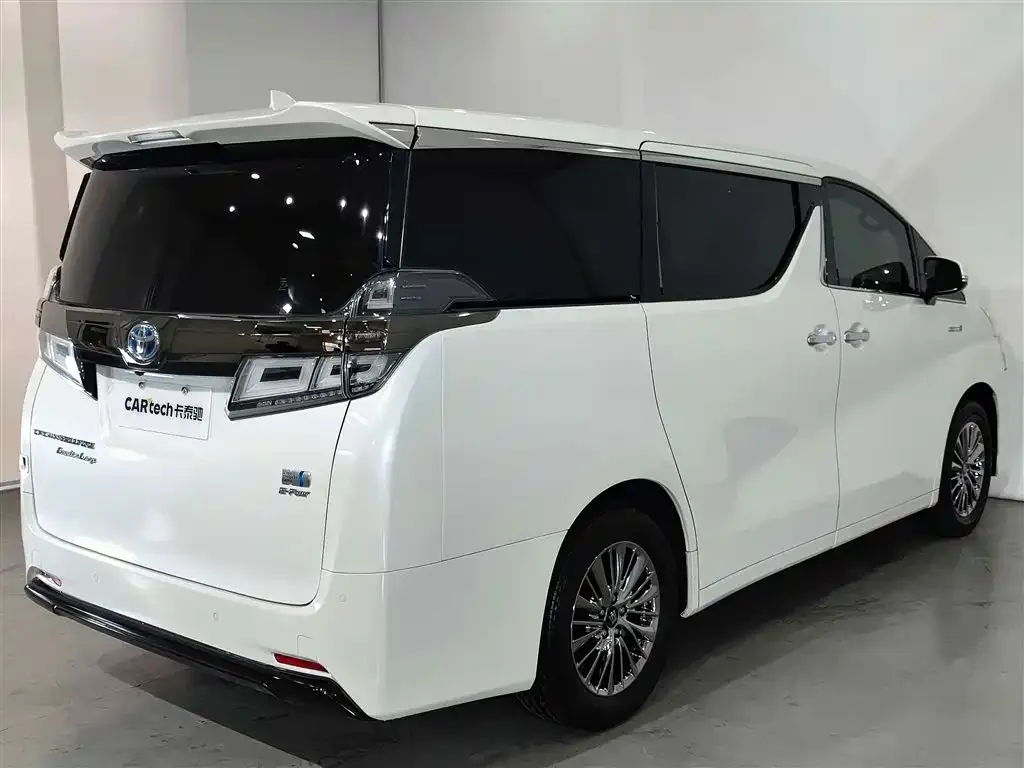 Toyota Vellfire — фото 7