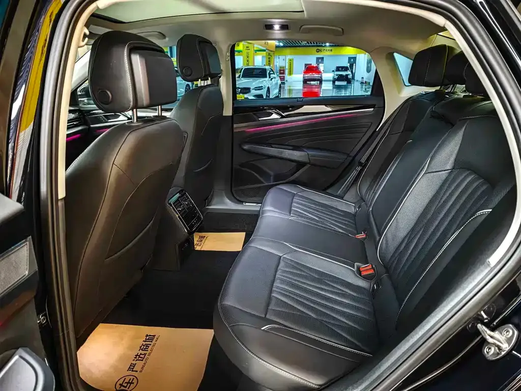 Volkswagen Passat — фото 5