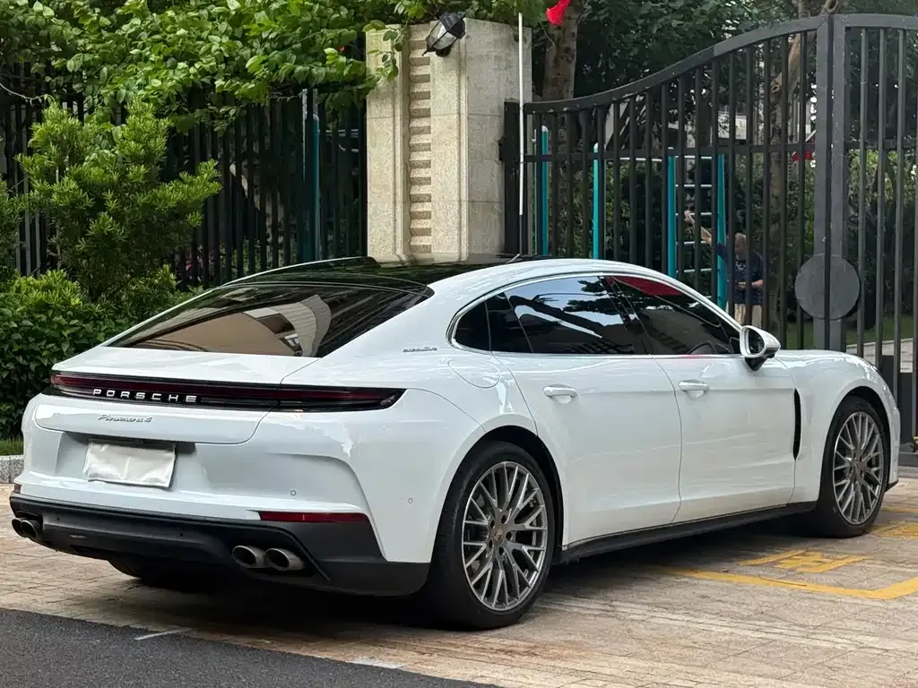 Porsche Panamera — фото 10