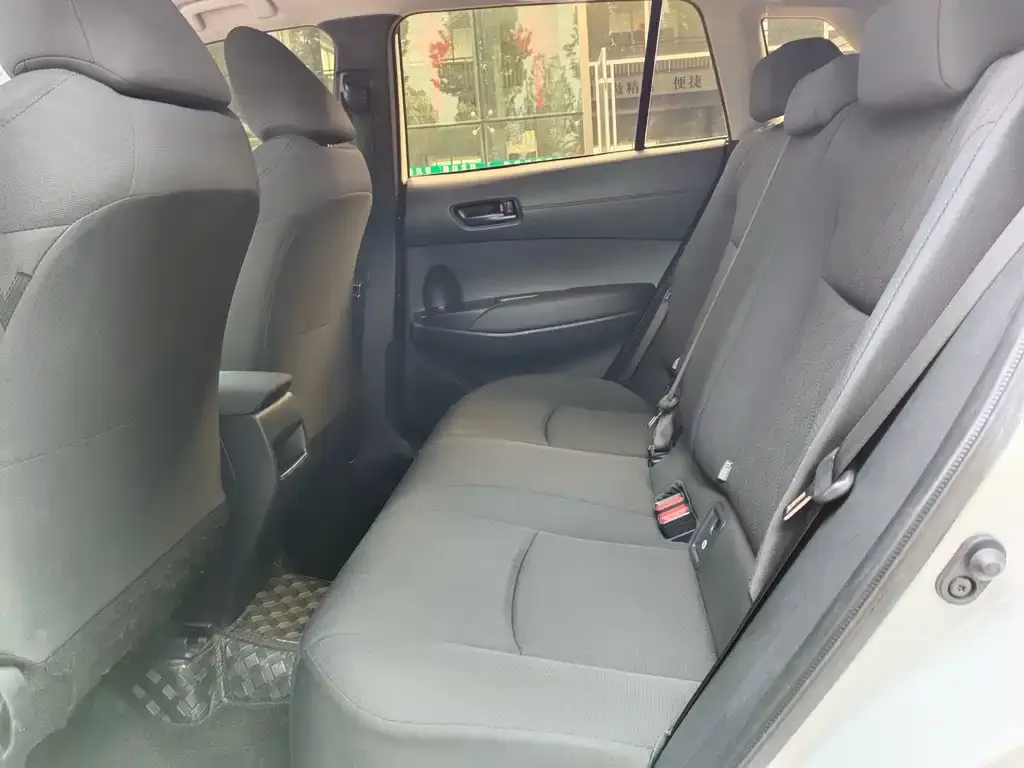 Toyota Corolla Cross — фото 4