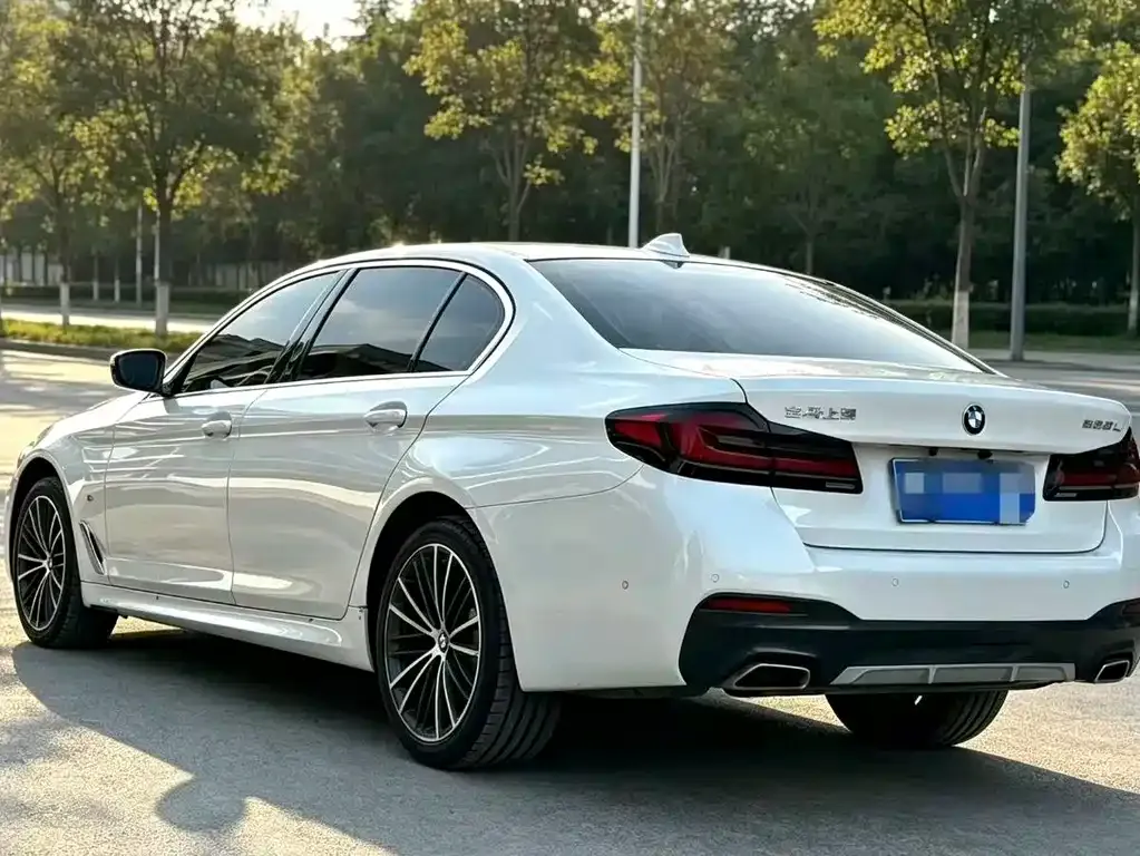BMW 5 Series — фото 2