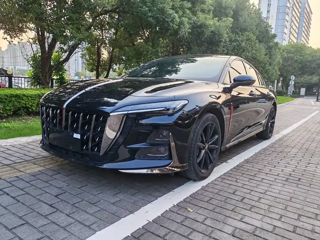 Hongqi H6 — фото 1