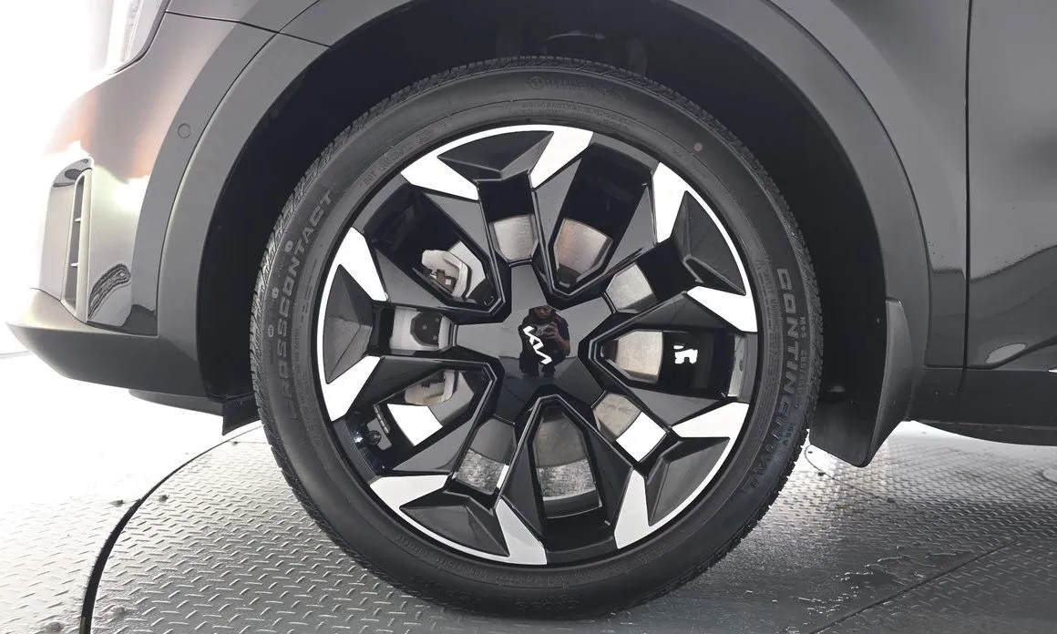 Kia Sorento — фото 7