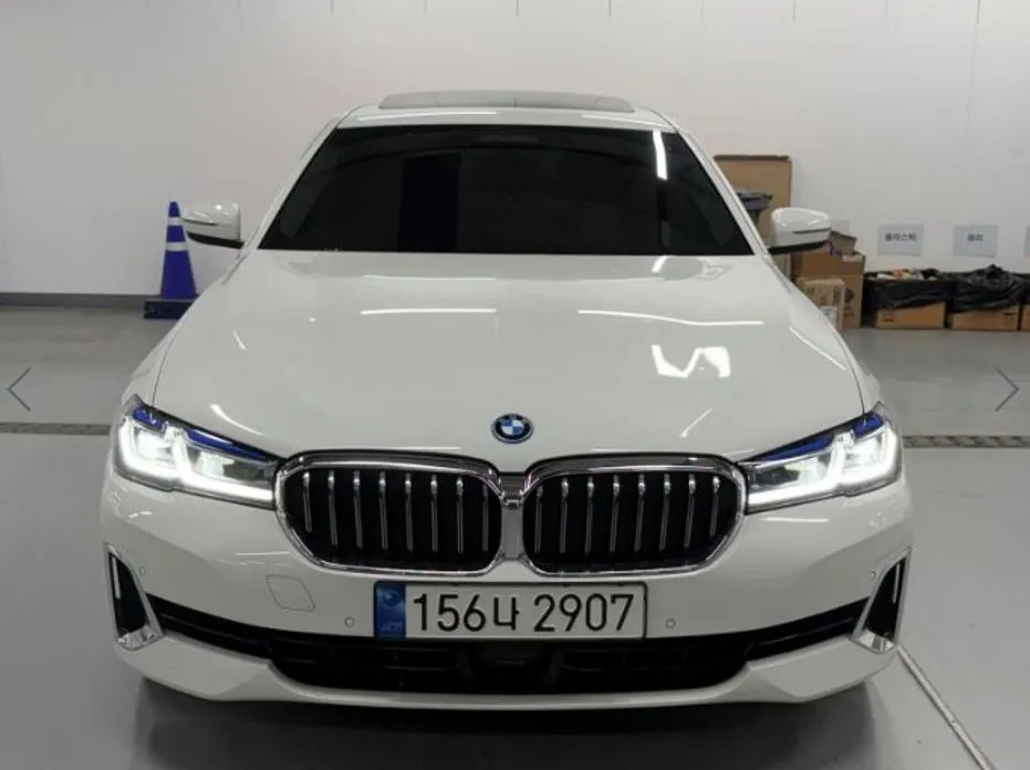 BMW 5-Series — фото 1