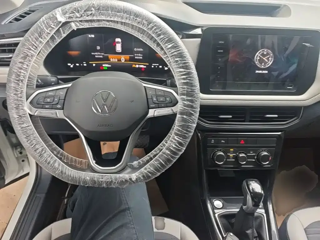 Volkswagen Tharu — фото 3