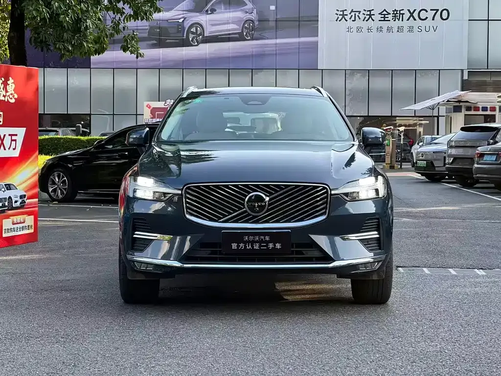 Volvo XC60 — фото 9