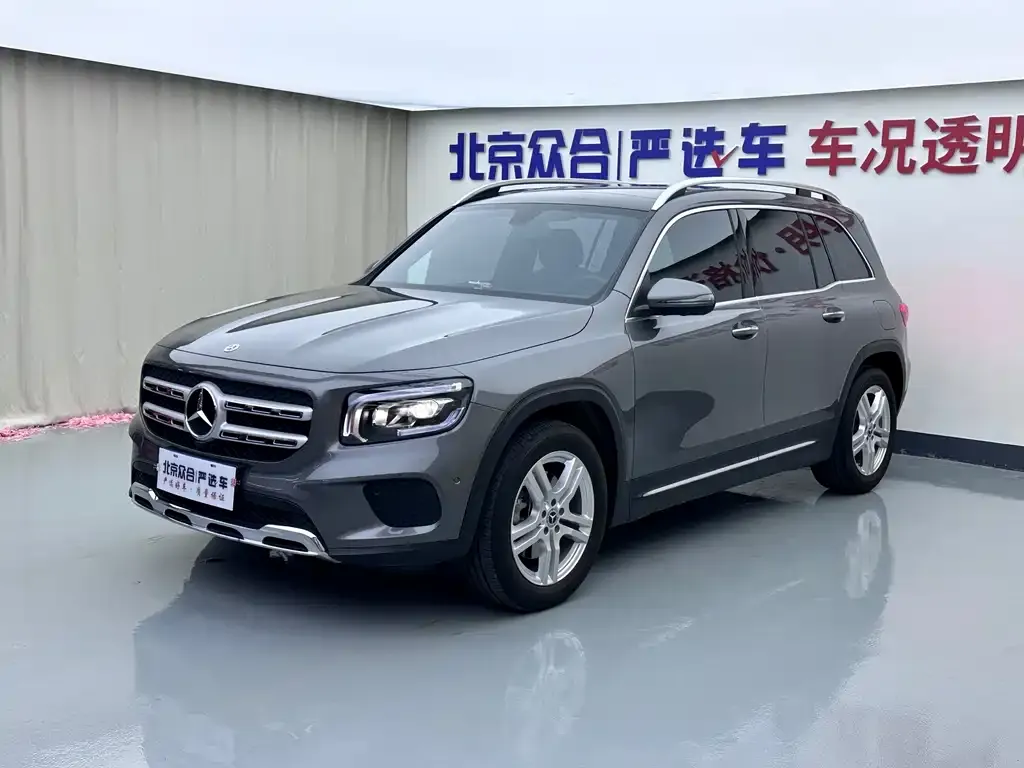 Mercedes-Benz GLB — фото 1