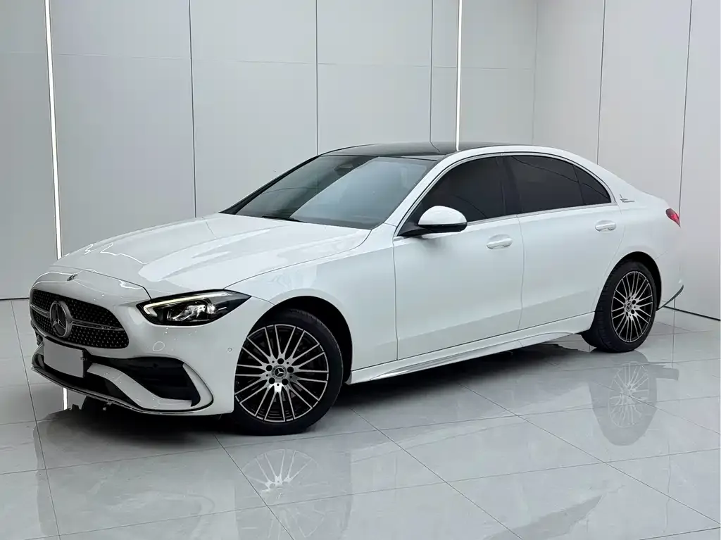 Mercedes-Benz C-Class — фото 1