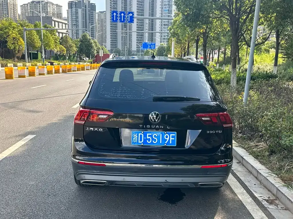 Volkswagen Tiguan L — фото 3