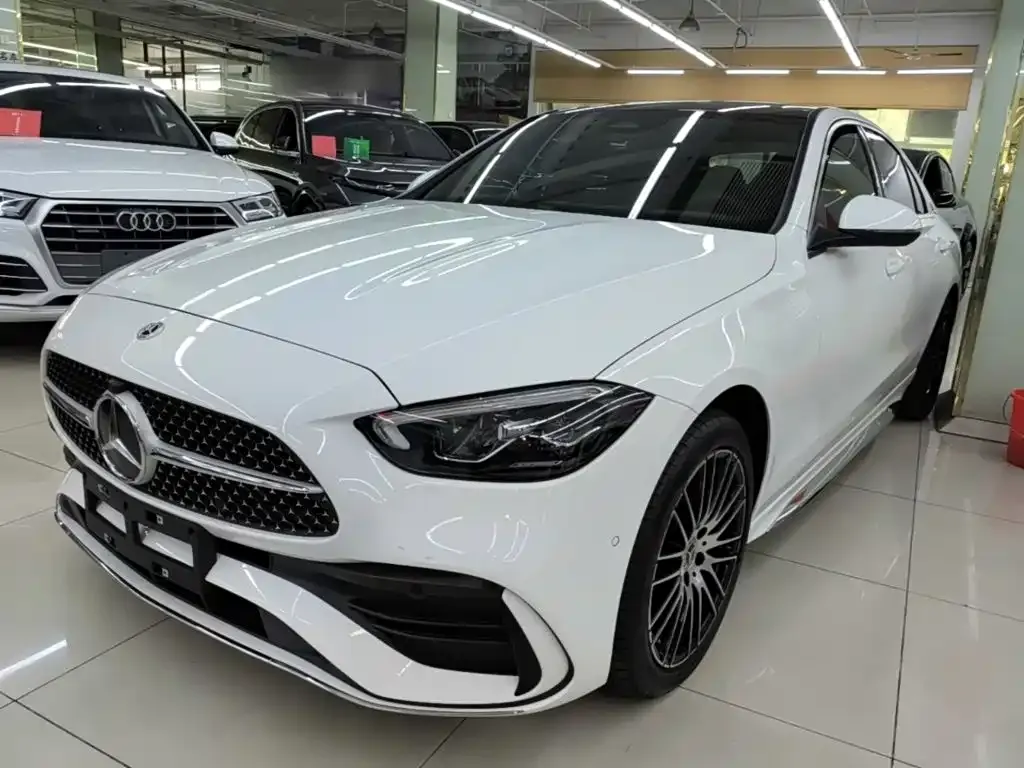 Mercedes-Benz C-Class — фото 1