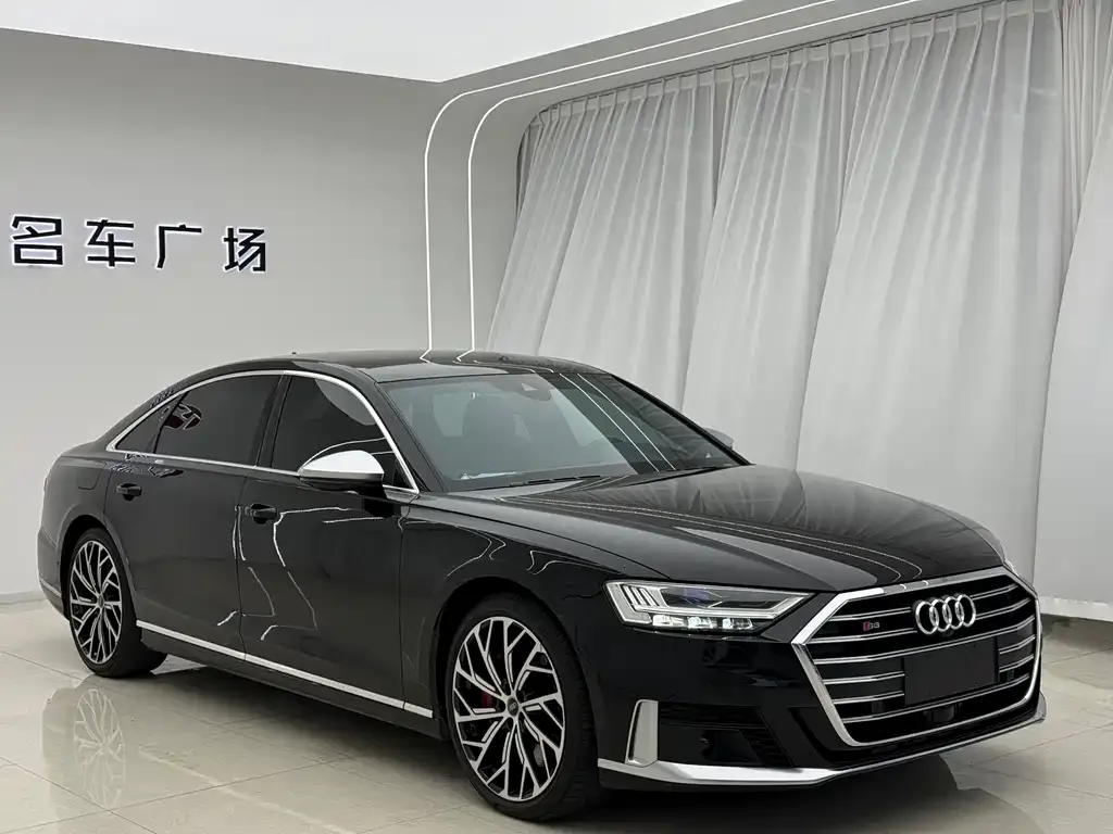 Audi S8 — фото 10