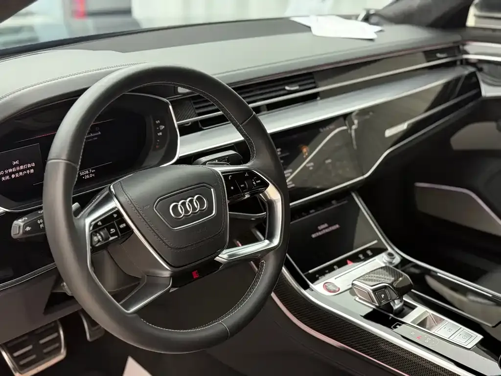 Audi S8 — фото 8