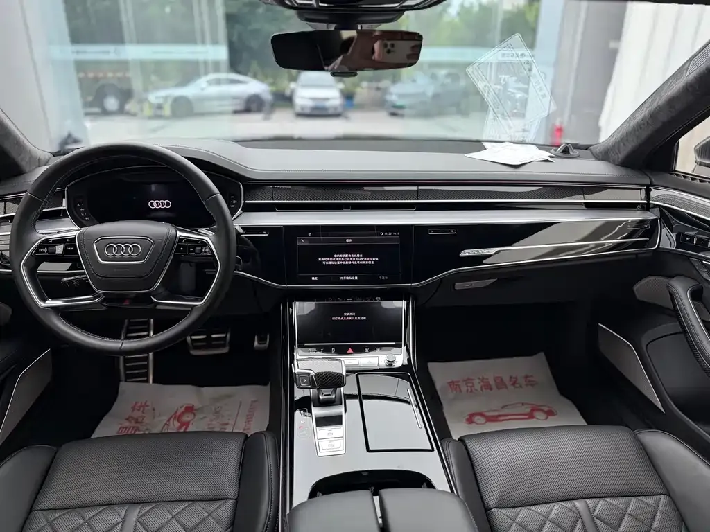 Audi S8 — фото 6