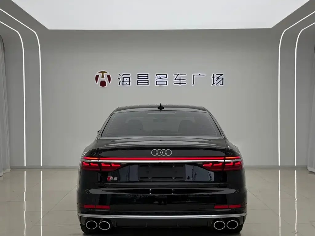 Audi S8 — фото 3