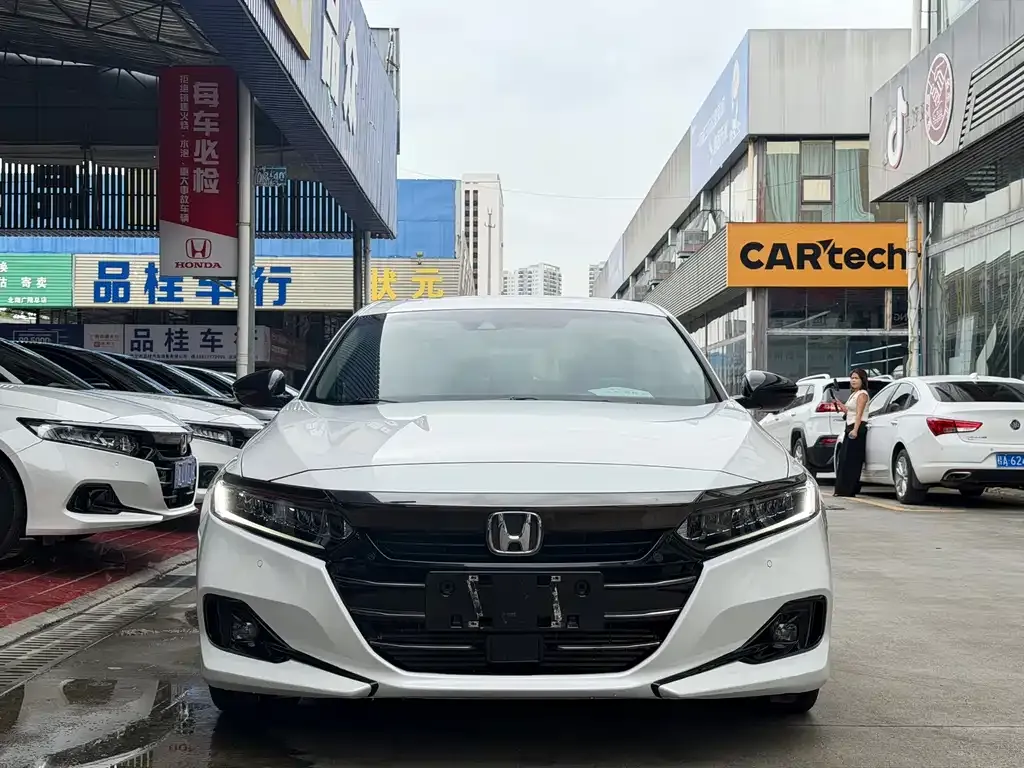 Honda Accord — фото 5