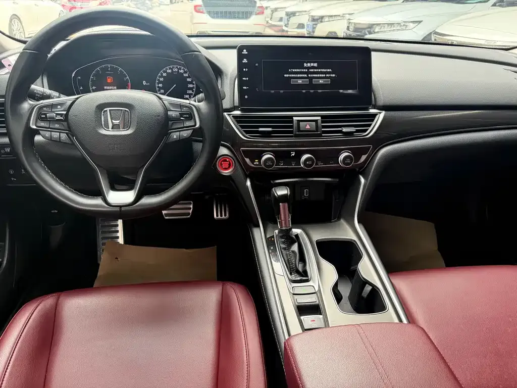Honda Accord — фото 8