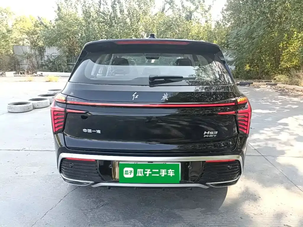 Hongqi HS3 PHEV — фото 8