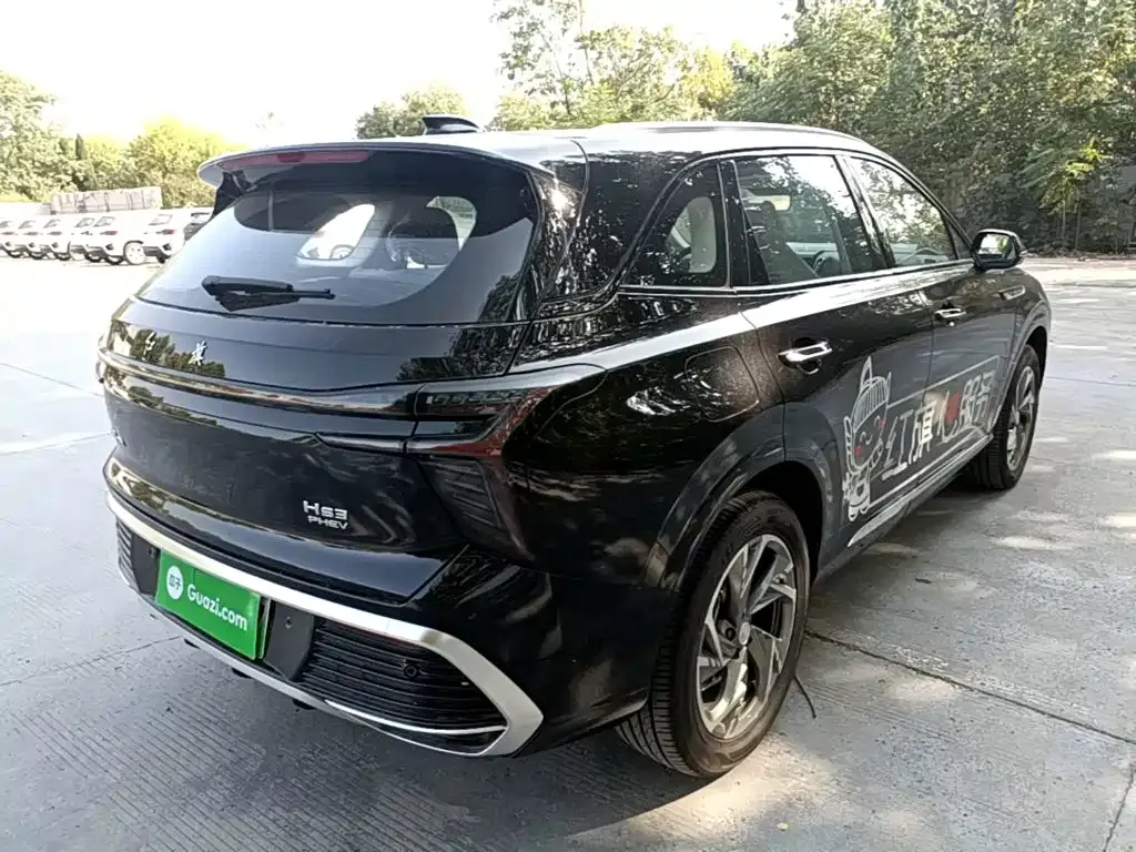 Hongqi HS3 PHEV — фото 7