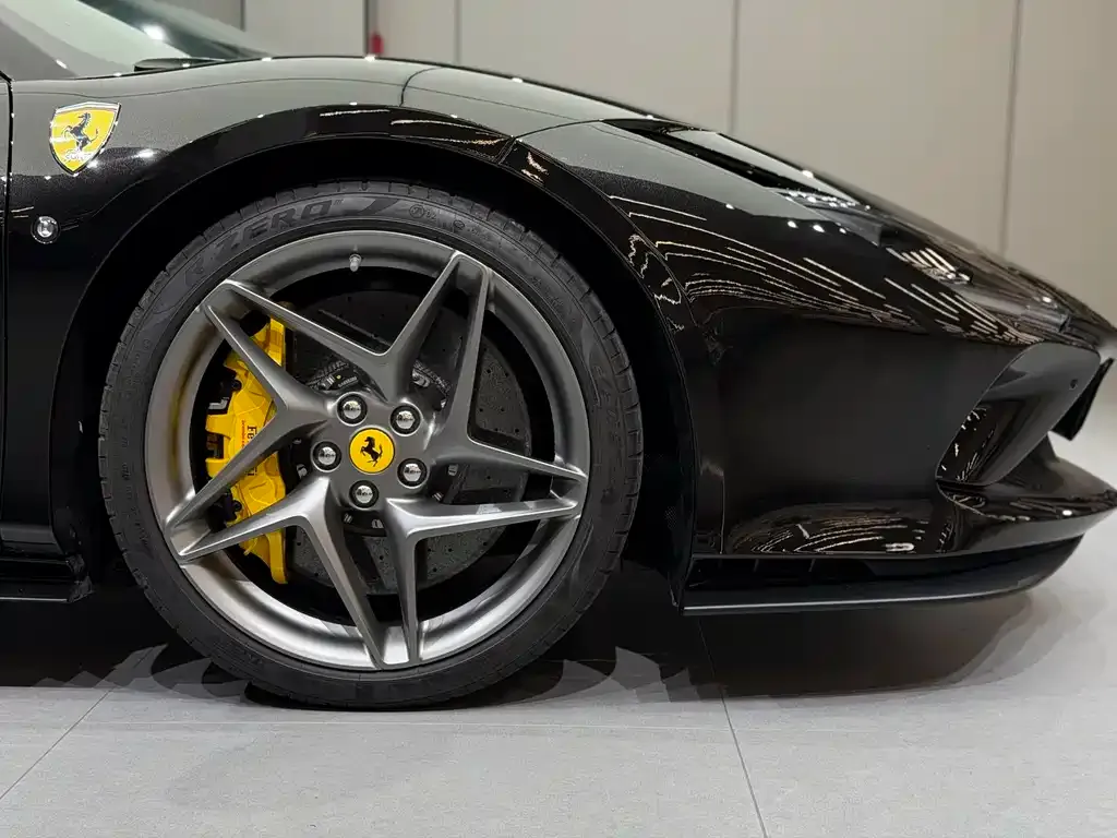 Ferrari F8 — фото 8