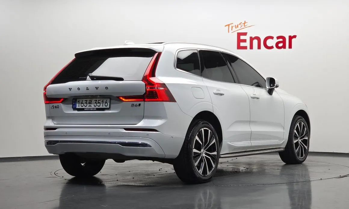 Volvo XC60 — фото 4