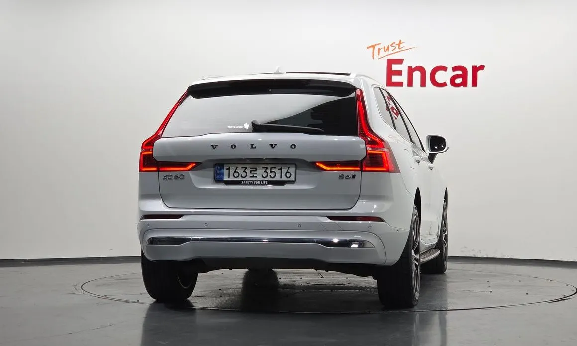 Volvo XC60 — фото 2