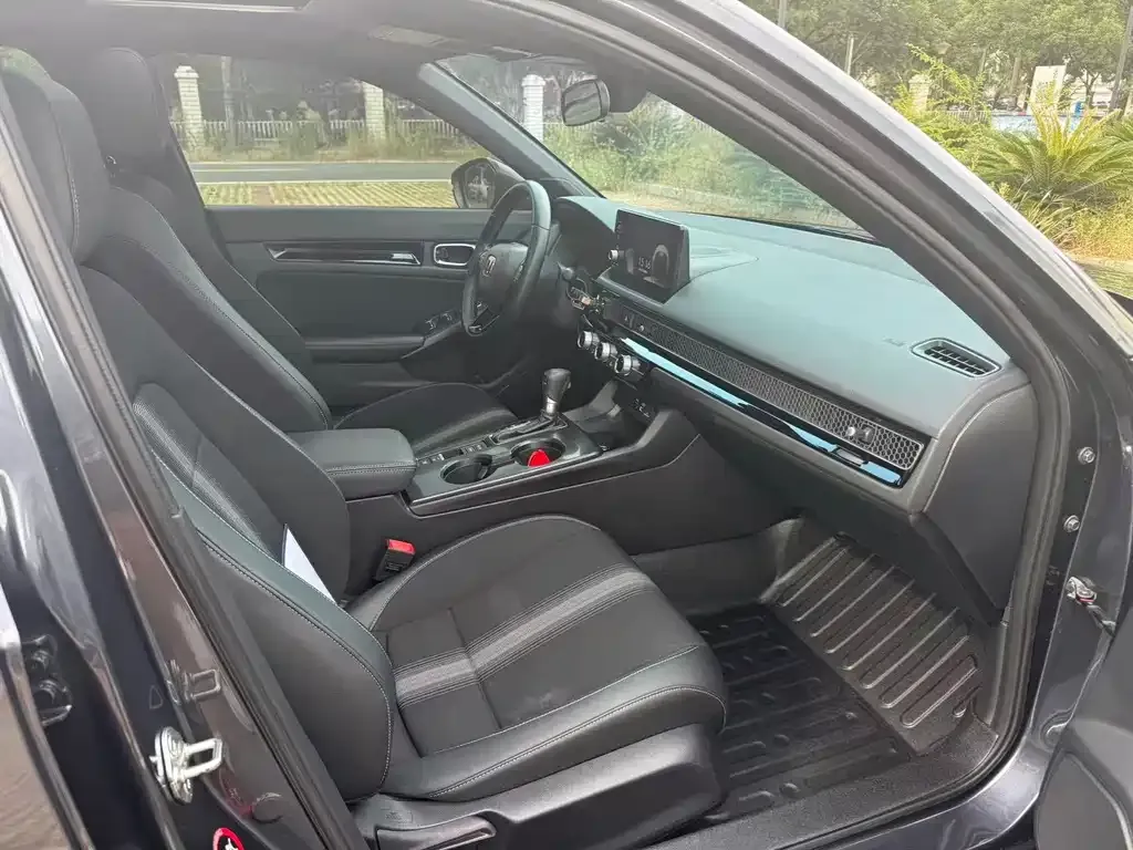 Honda Civic — фото 7