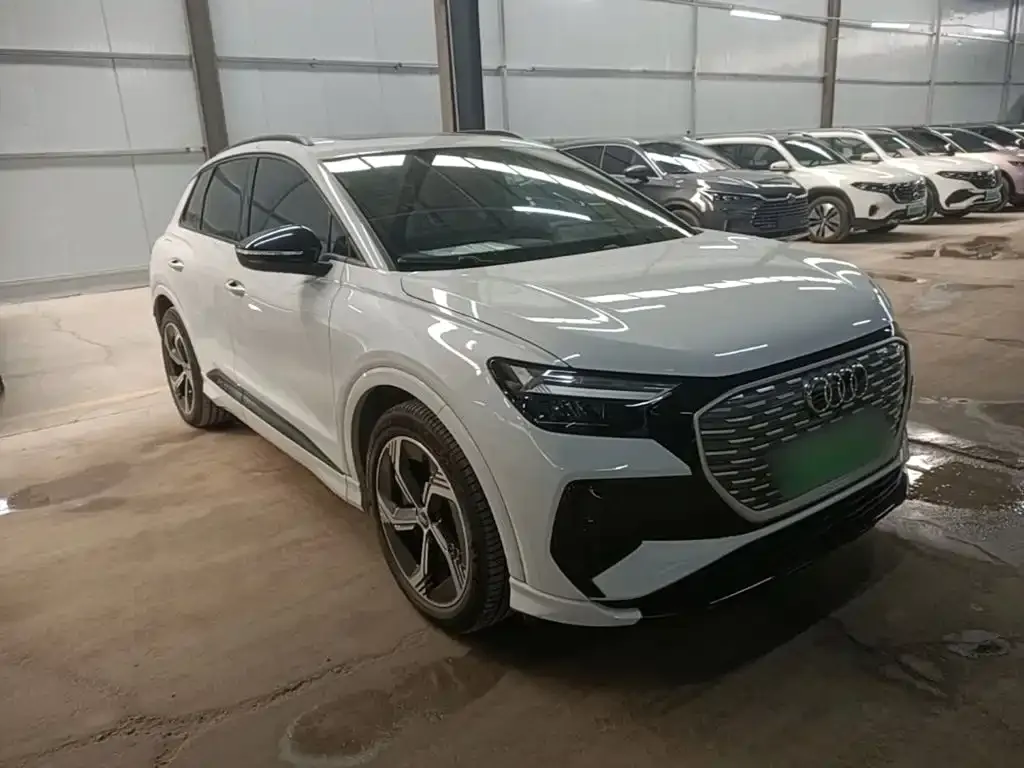 Audi Q4 e-tron — фото 4