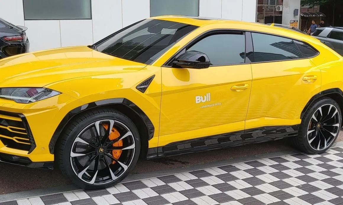 Lamborghini Urus — фото 10