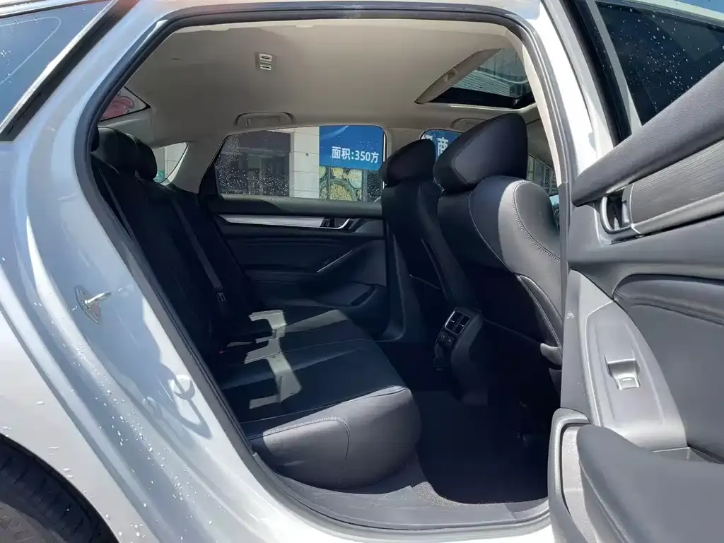 Honda Accord — фото 4
