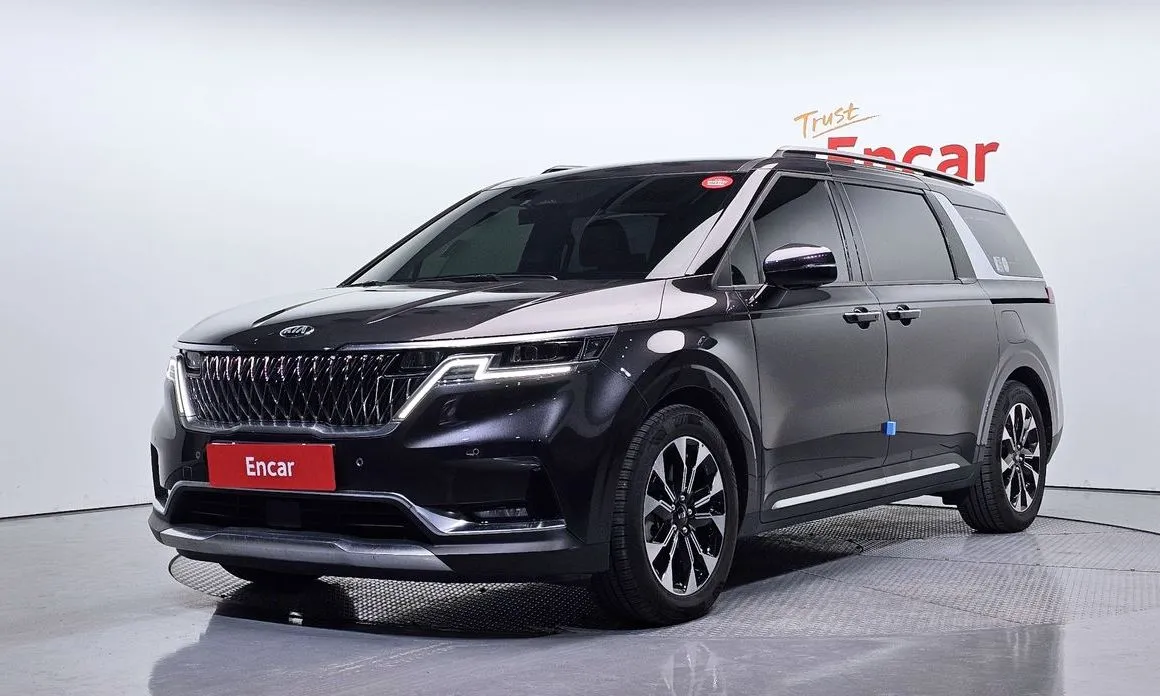 Kia Carnival — фото 1